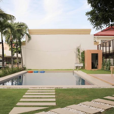 Готель Reddoorz Premium @ Wireless Mandaue Cebu Екстер'єр фото