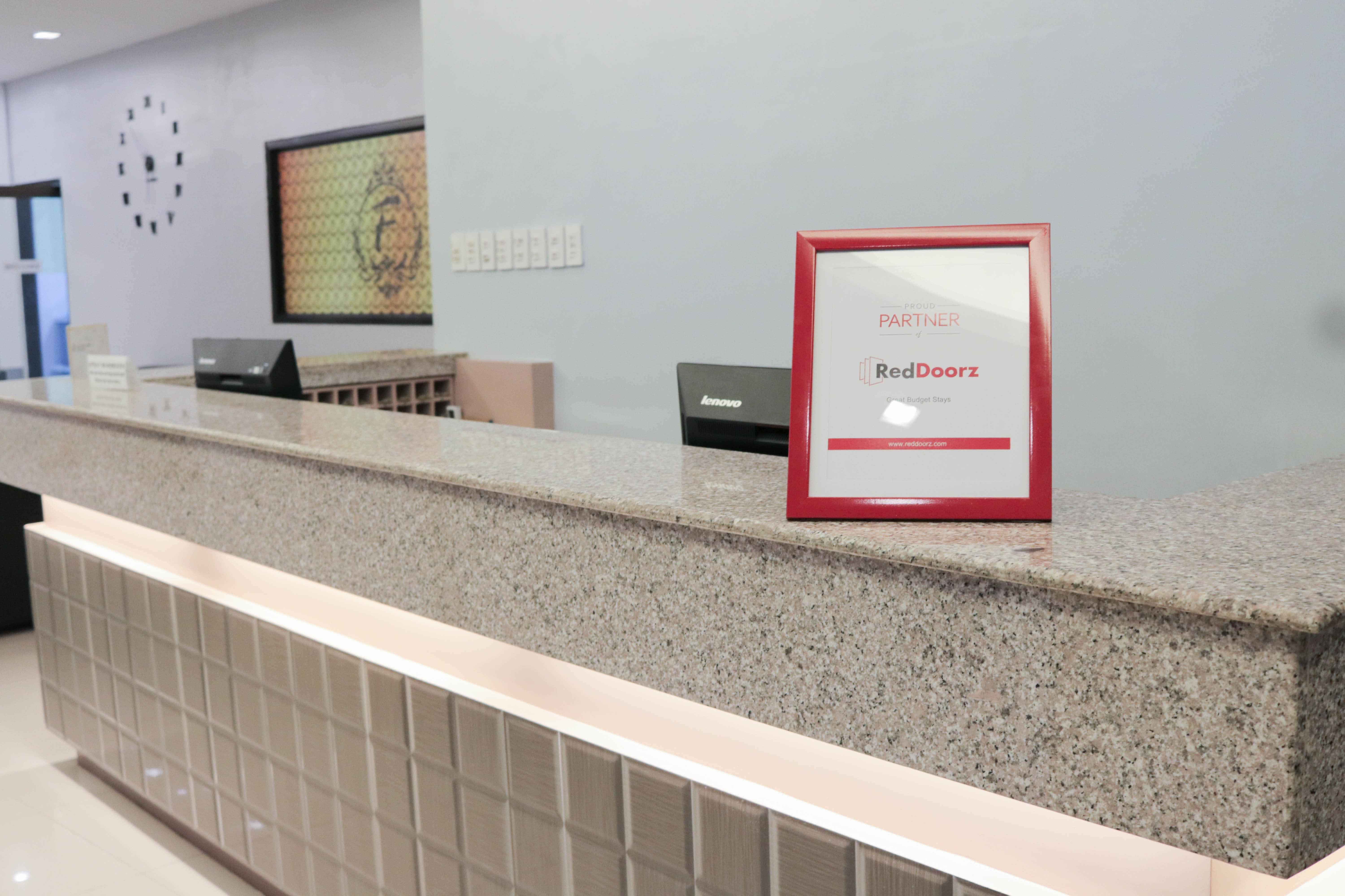 Готель Reddoorz Premium @ Wireless Mandaue Cebu Екстер'єр фото